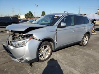  Salvage Mitsubishi Outlander