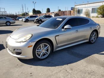  Salvage Porsche Panamera