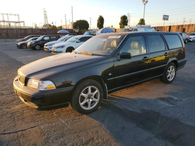  Salvage Volvo V70