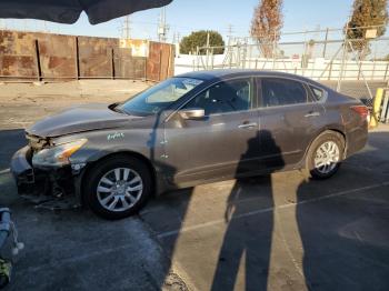  Salvage Nissan Altima