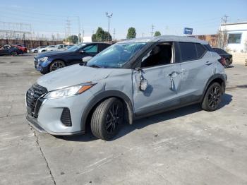  Salvage Nissan Kicks