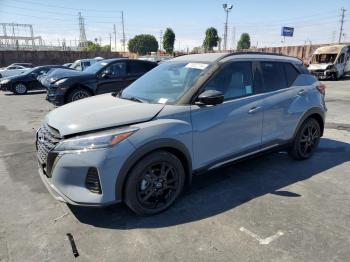  Salvage Nissan Kicks