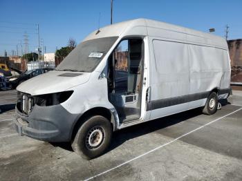  Salvage Mercedes-Benz Sprinter