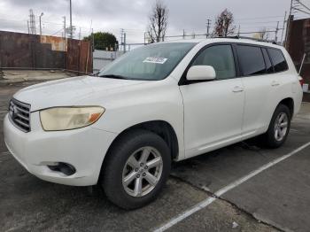  Salvage Toyota Highlander