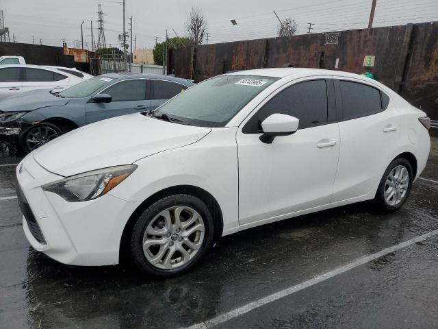  Salvage Toyota Yaris