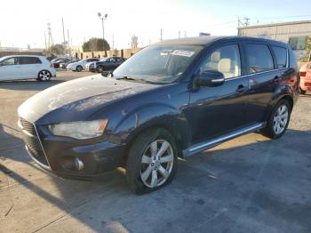  Salvage Mitsubishi Outlander