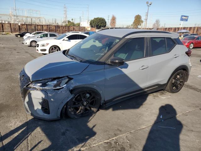  Salvage Nissan Kicks