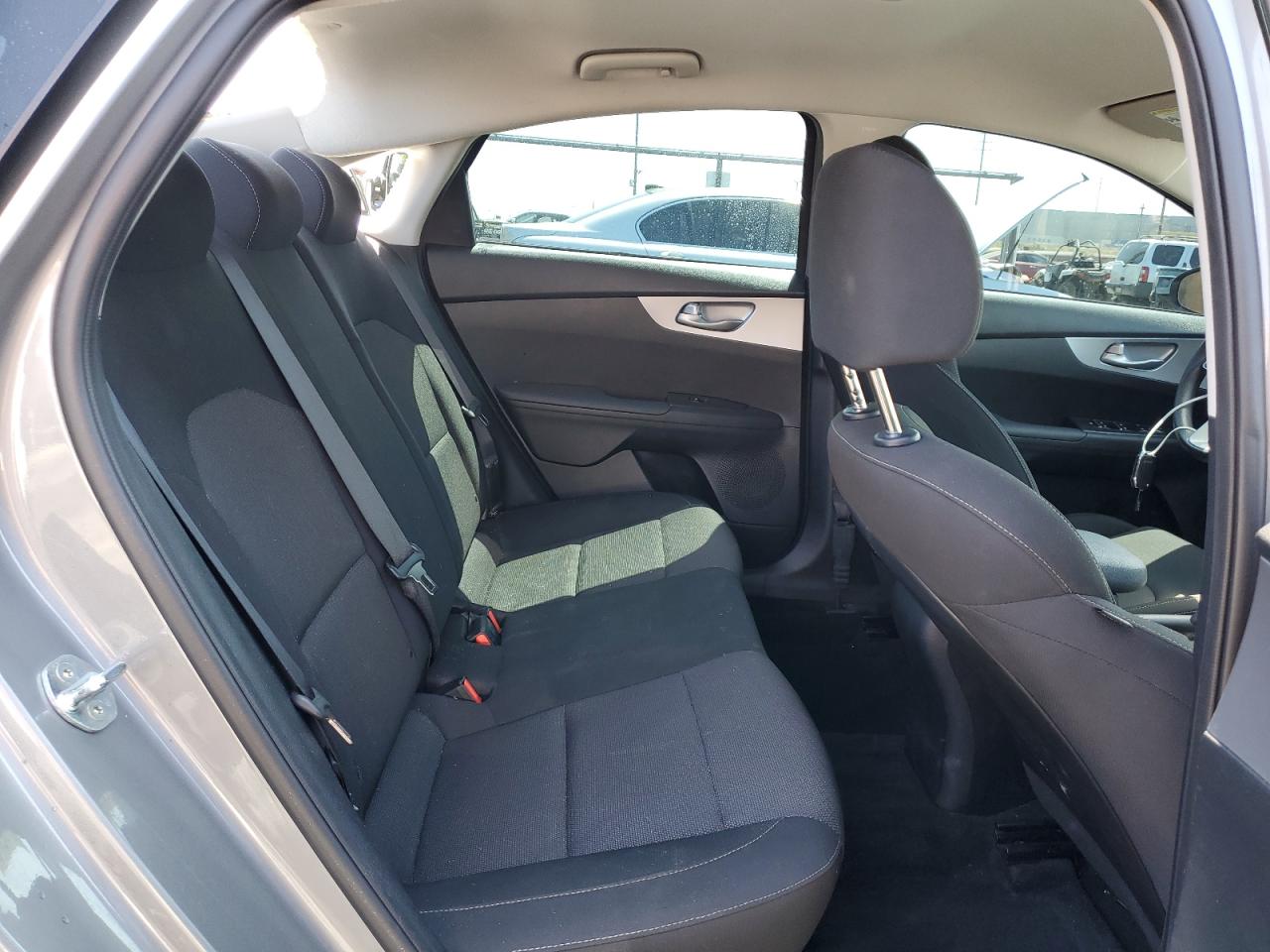 Kia Forte Fe Image 4