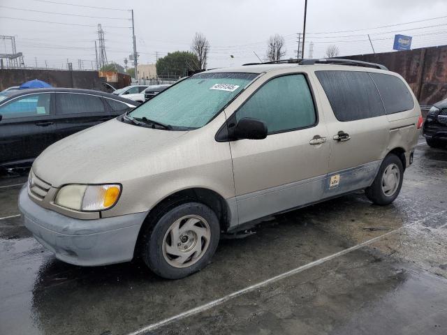  Salvage Toyota Sienna