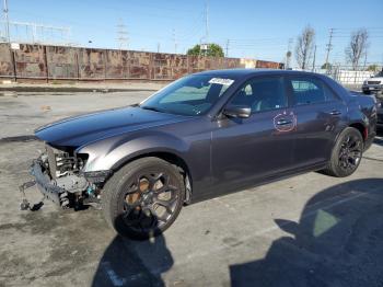  Salvage Chrysler 300