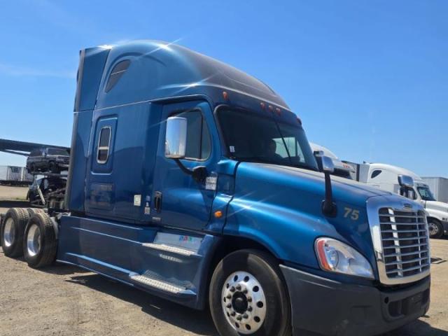  Salvage Freightliner Cascadia 1