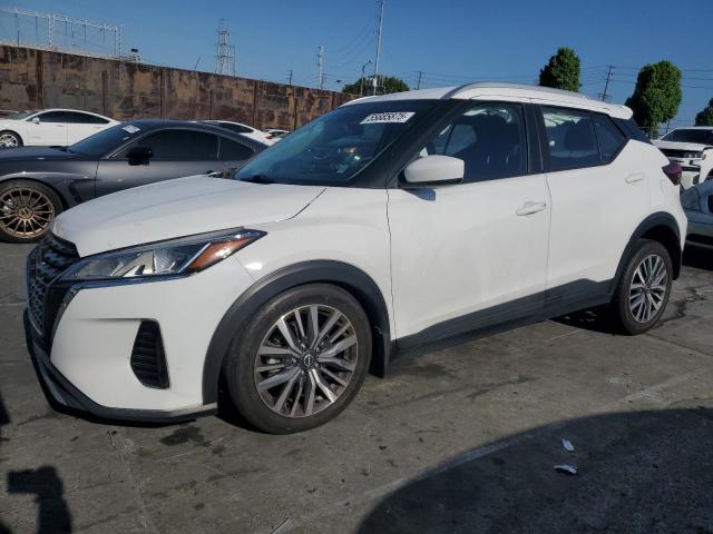  Salvage Nissan Kicks