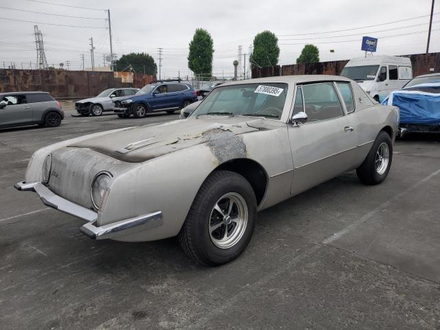  Salvage Studebaker Avanti