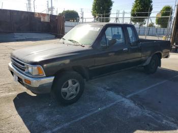  Salvage Toyota Pickup