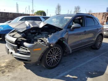  Salvage Porsche Cayenne