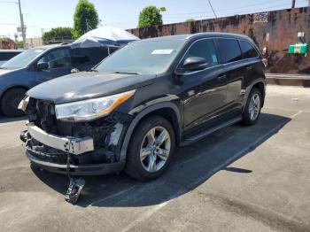  Salvage Toyota Highlander