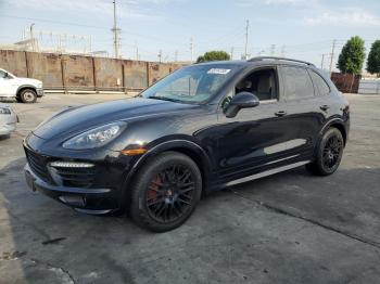  Salvage Porsche Cayenne