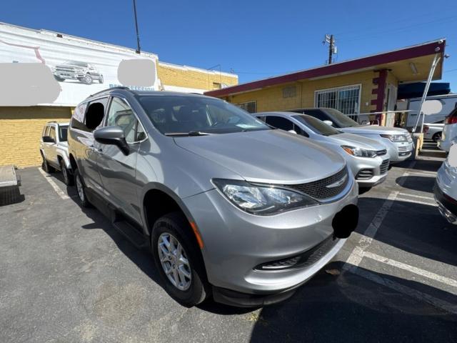  Salvage Chrysler Minivan