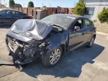  Salvage Mazda 3