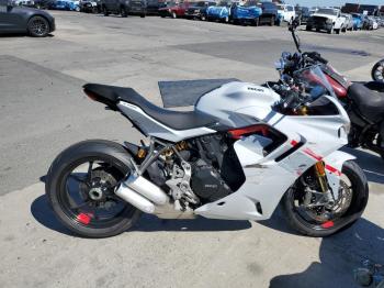  Salvage Ducati Supersport
