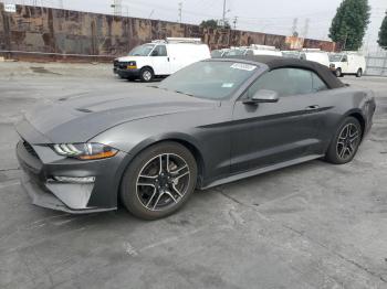  Salvage Ford Mustang