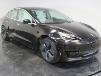  Salvage Tesl Model 3