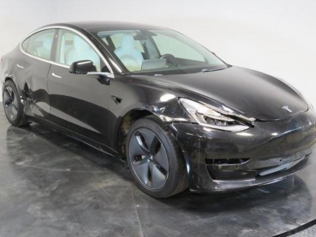 Salvage Tesl Model 3