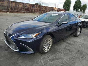  Salvage Lexus Es