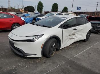  Salvage Toyota Prius