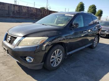 Salvage Nissan Pathfinder