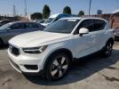 Volvo XC40 T4 Momentum Image 1