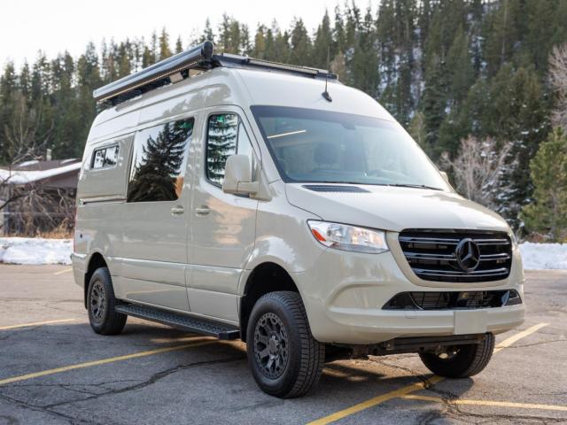  Salvage Mercedes-Benz Sprinter