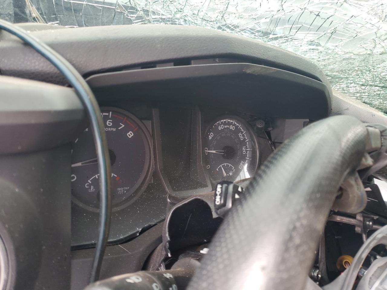 Toyota Tacoma Double Cab Image 2