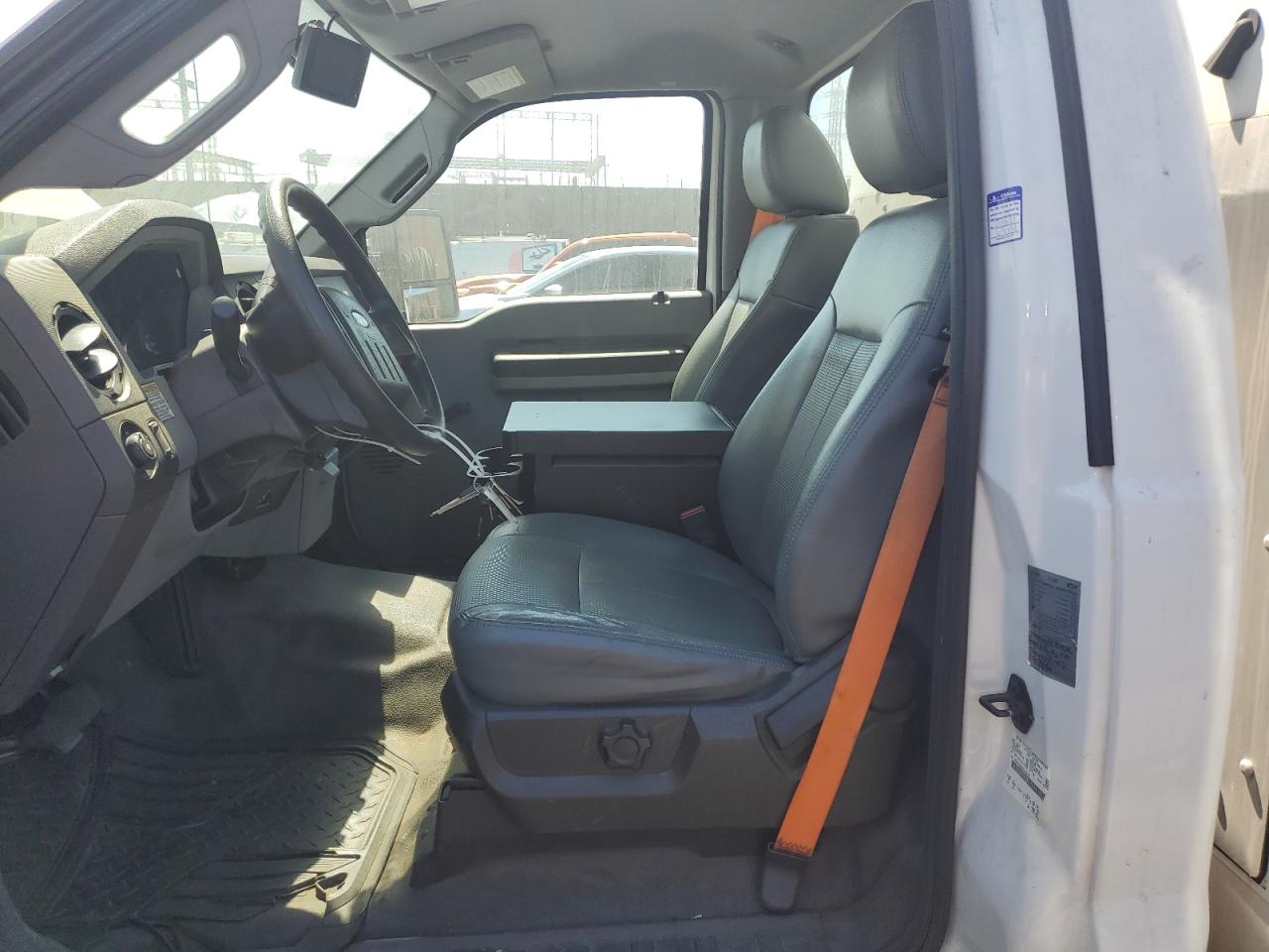 Ford F-350 Super Duty Image 9