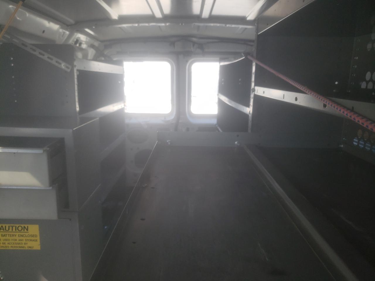 Ford Econoline E250 Van Image 3