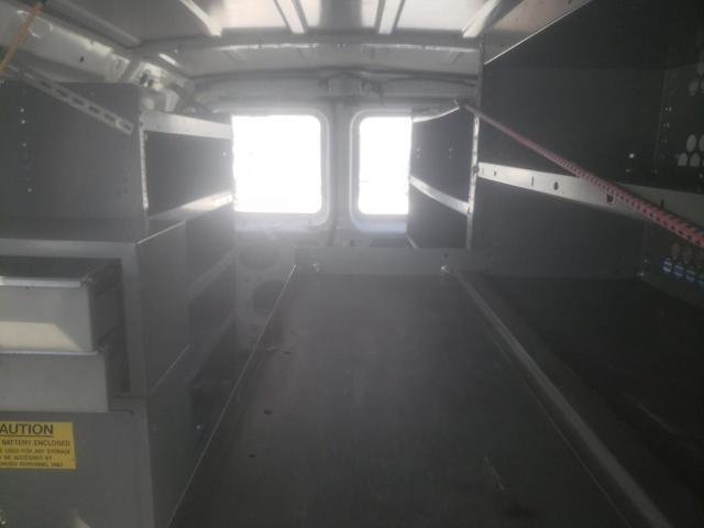 Ford Econoline E250 Van Image 3