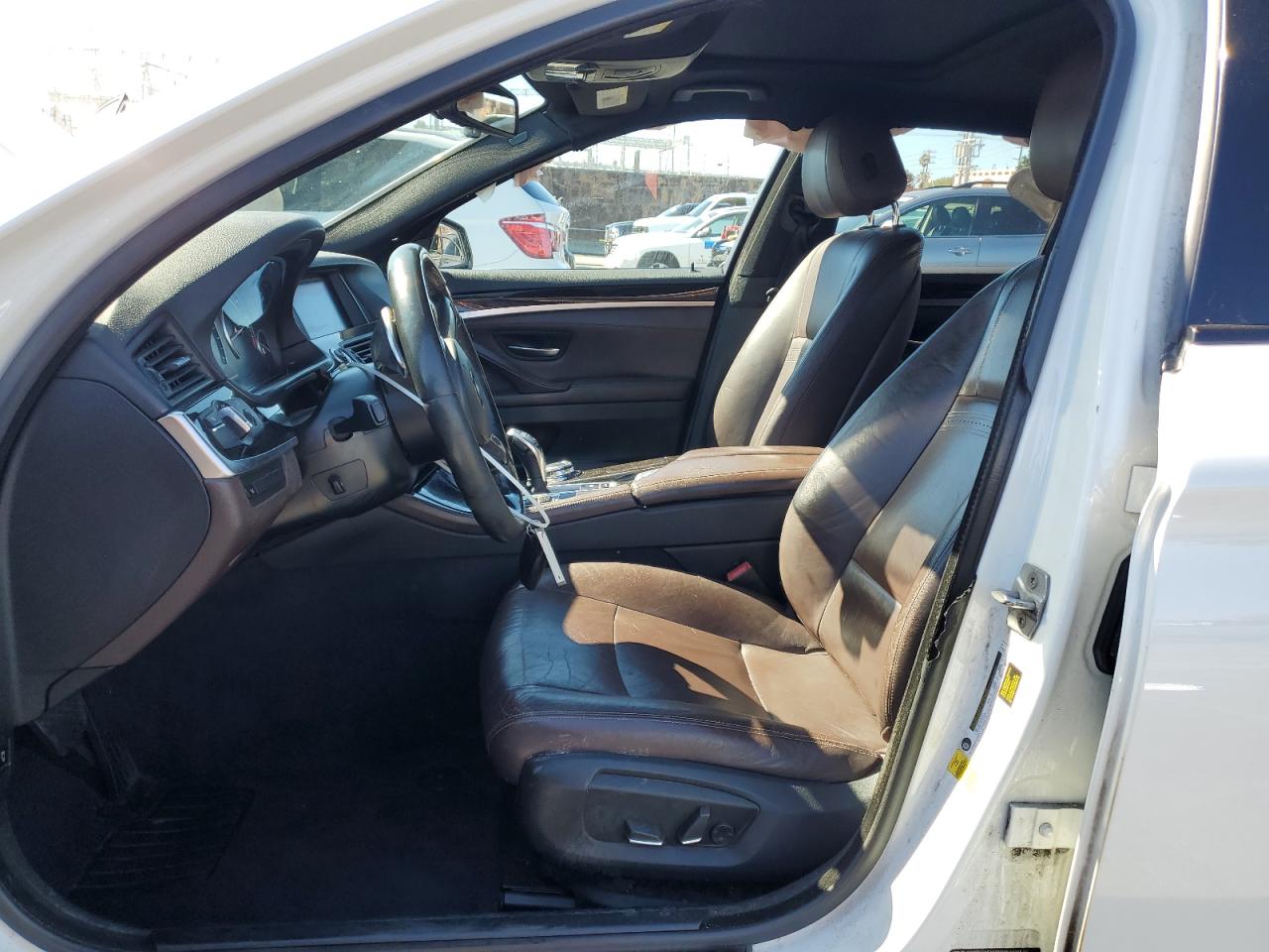 BMW 5 Series I Image 6