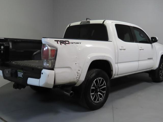 Toyota Tacoma Double Cab Image 9