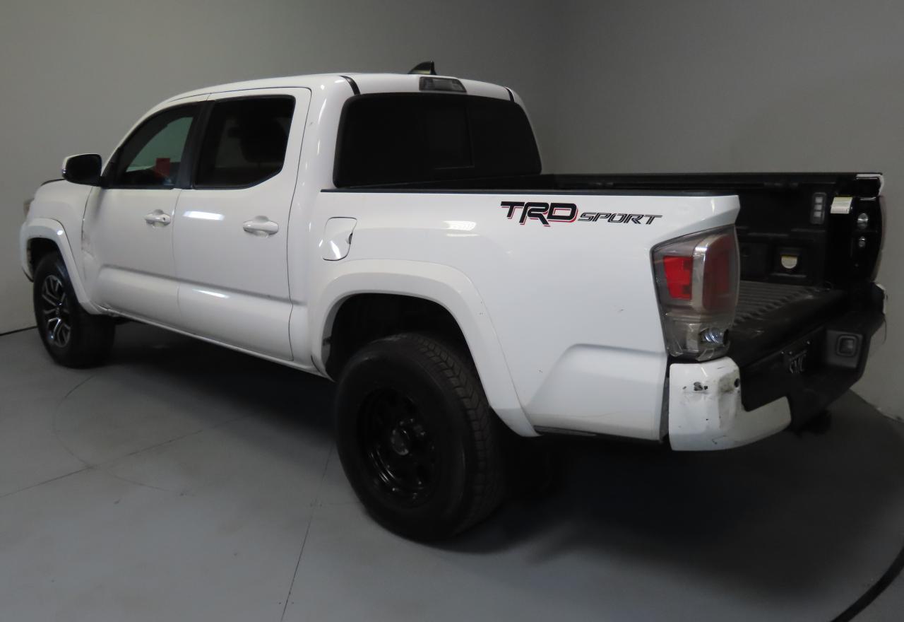 Toyota Tacoma Double Cab Image 5