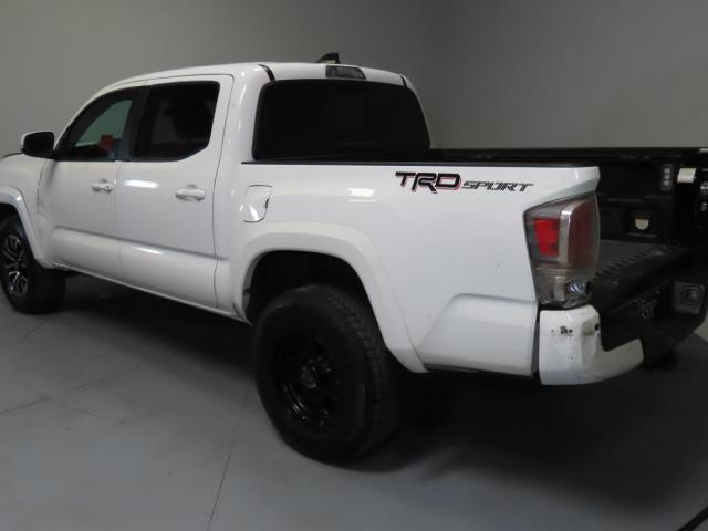Toyota Tacoma Double Cab Image 5