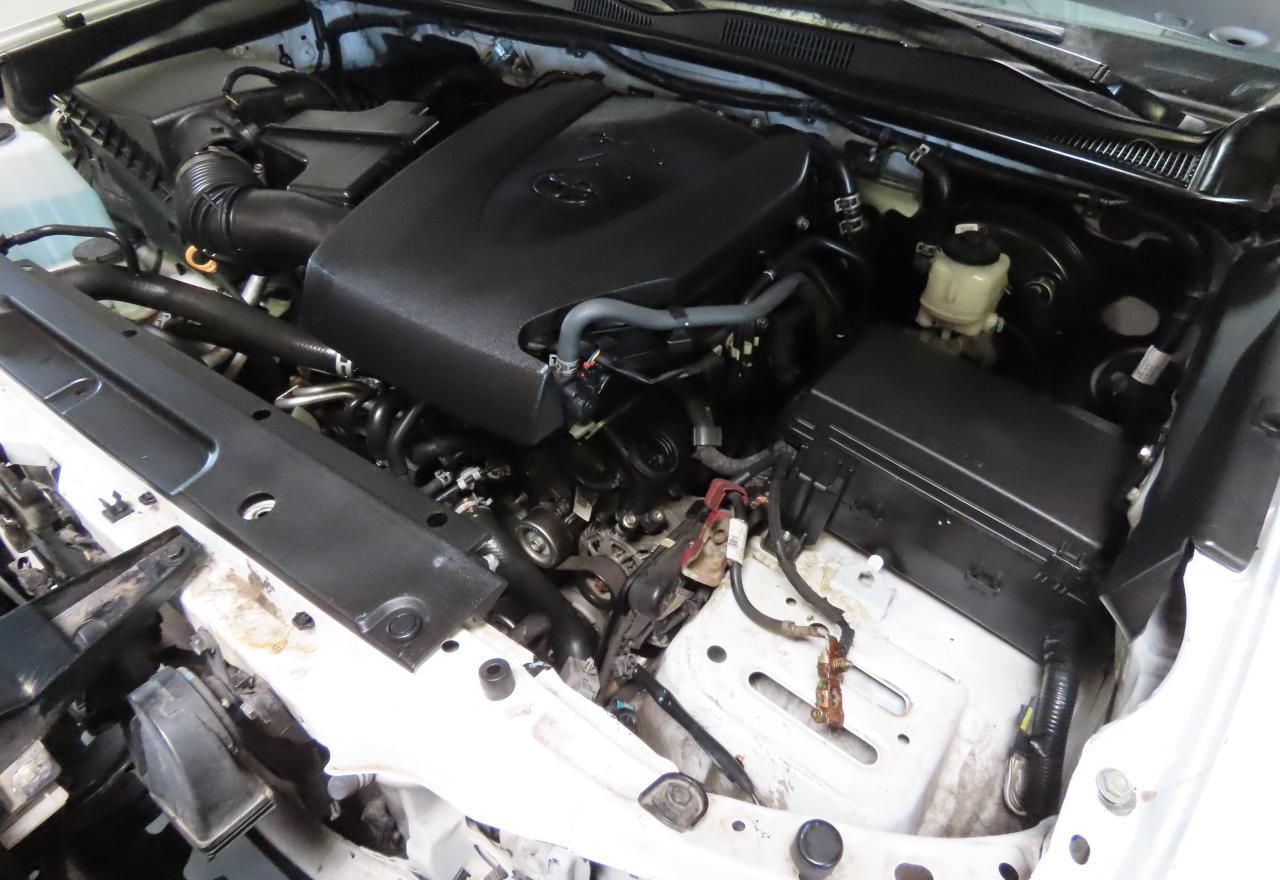 Toyota Tacoma Double Cab Image 4