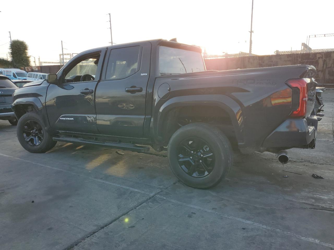 Toyota Tacoma Double Cab Image 2