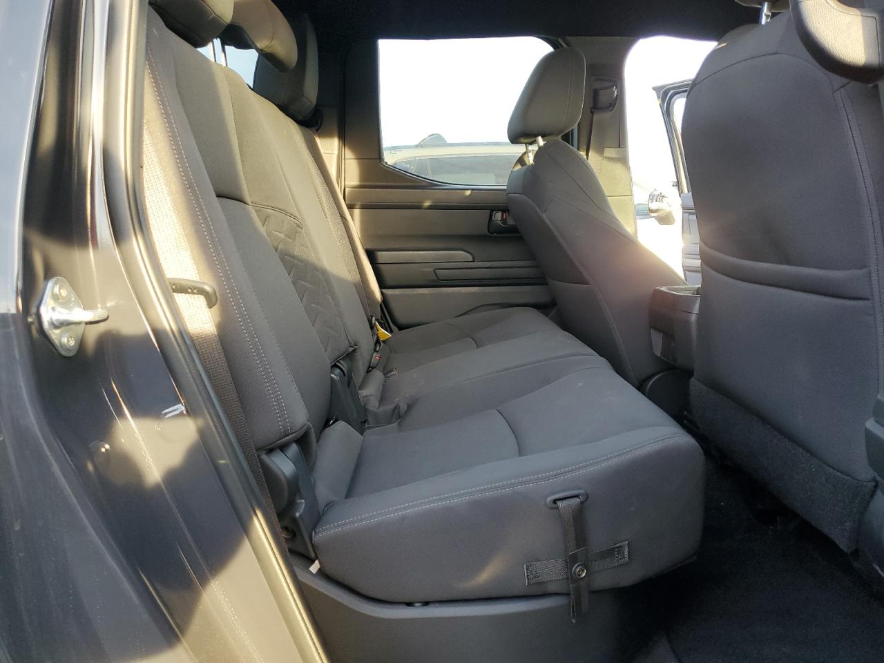 Toyota Tacoma Double Cab Image 5