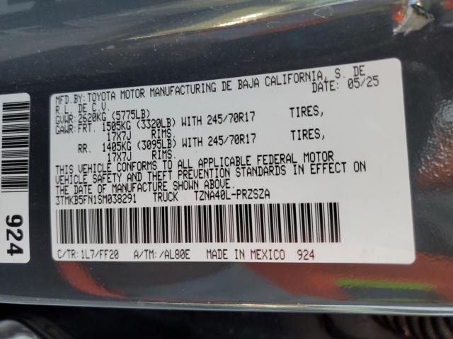 Toyota Tacoma Double Cab Image 10