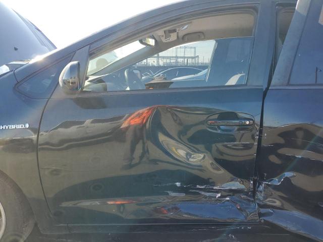 Toyota Prius Image 8