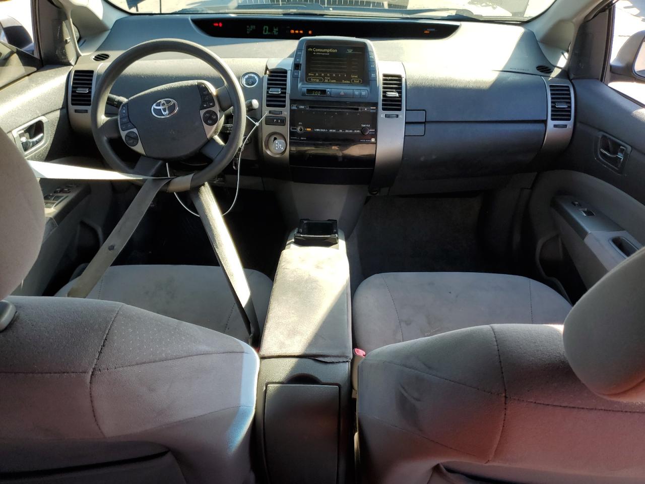 Toyota Prius Image 6