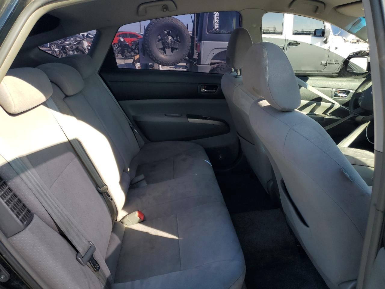 Toyota Prius Image 10