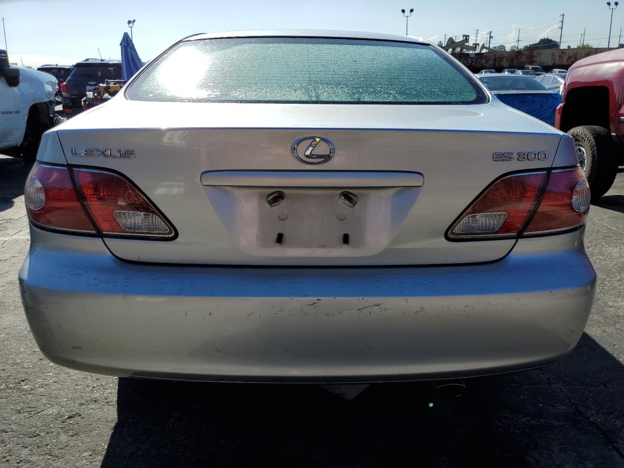 Lexus Es 300 Image 2
