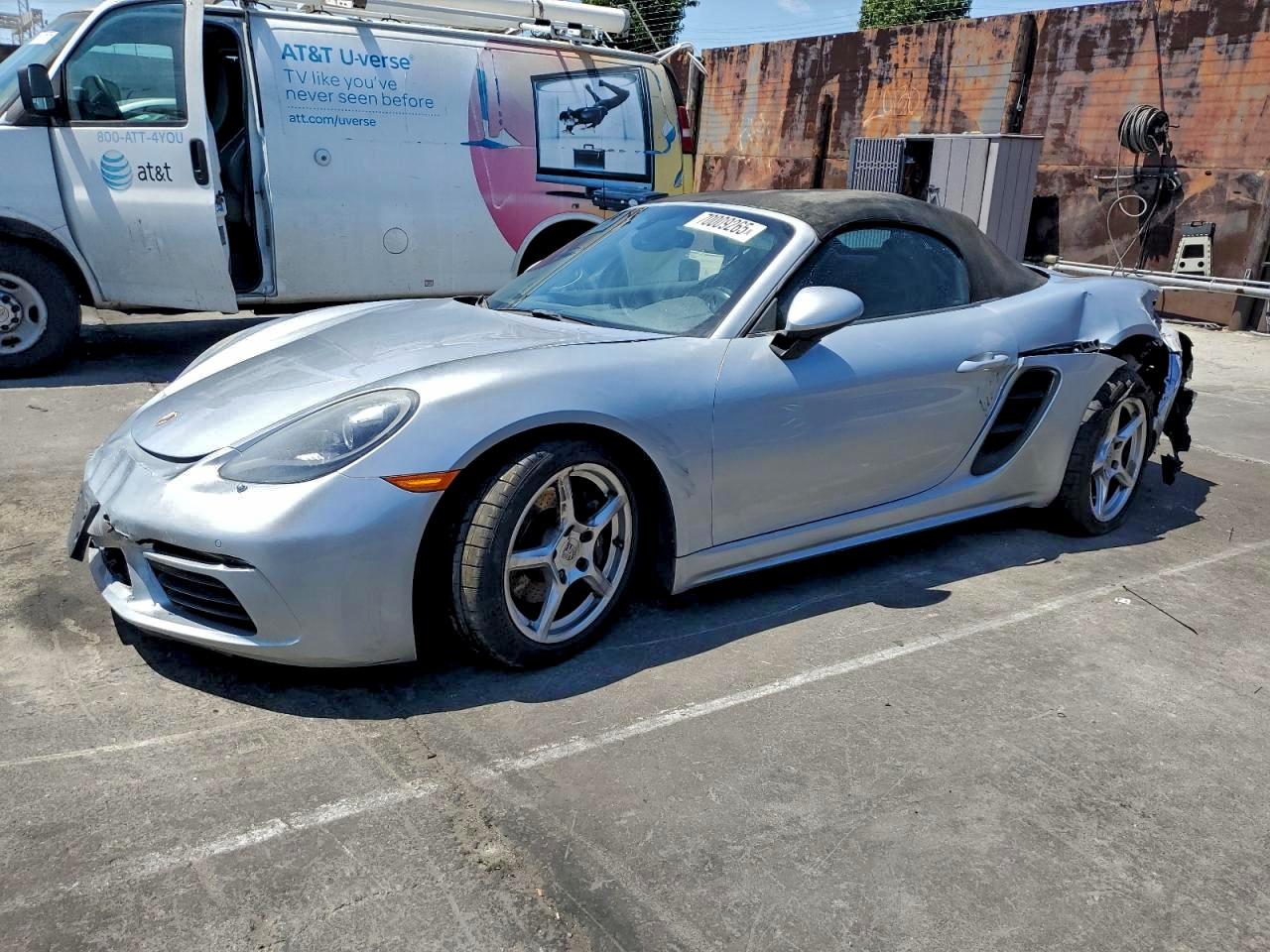 Porsche Boxster Image 1