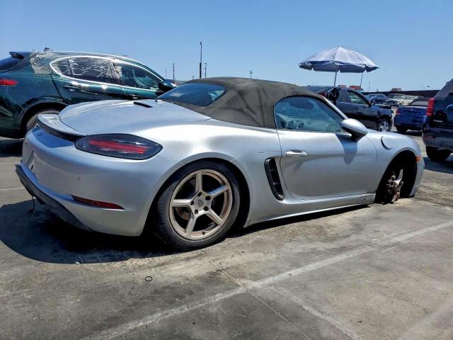Porsche Boxster Image 6